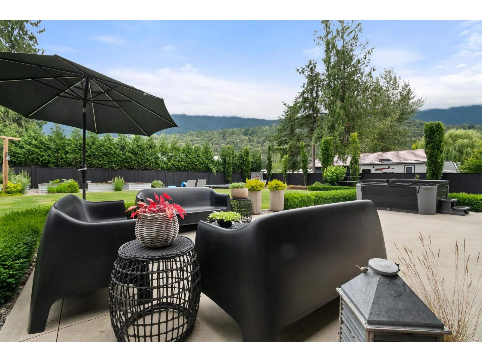 9586 MCMILLAN ROAD|Rosedale