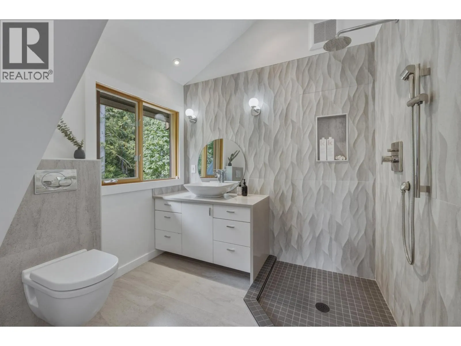 3 WALKERVILLE ESTATES