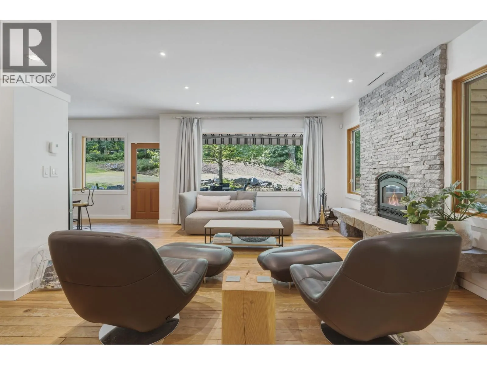 3 WALKERVILLE ESTATES