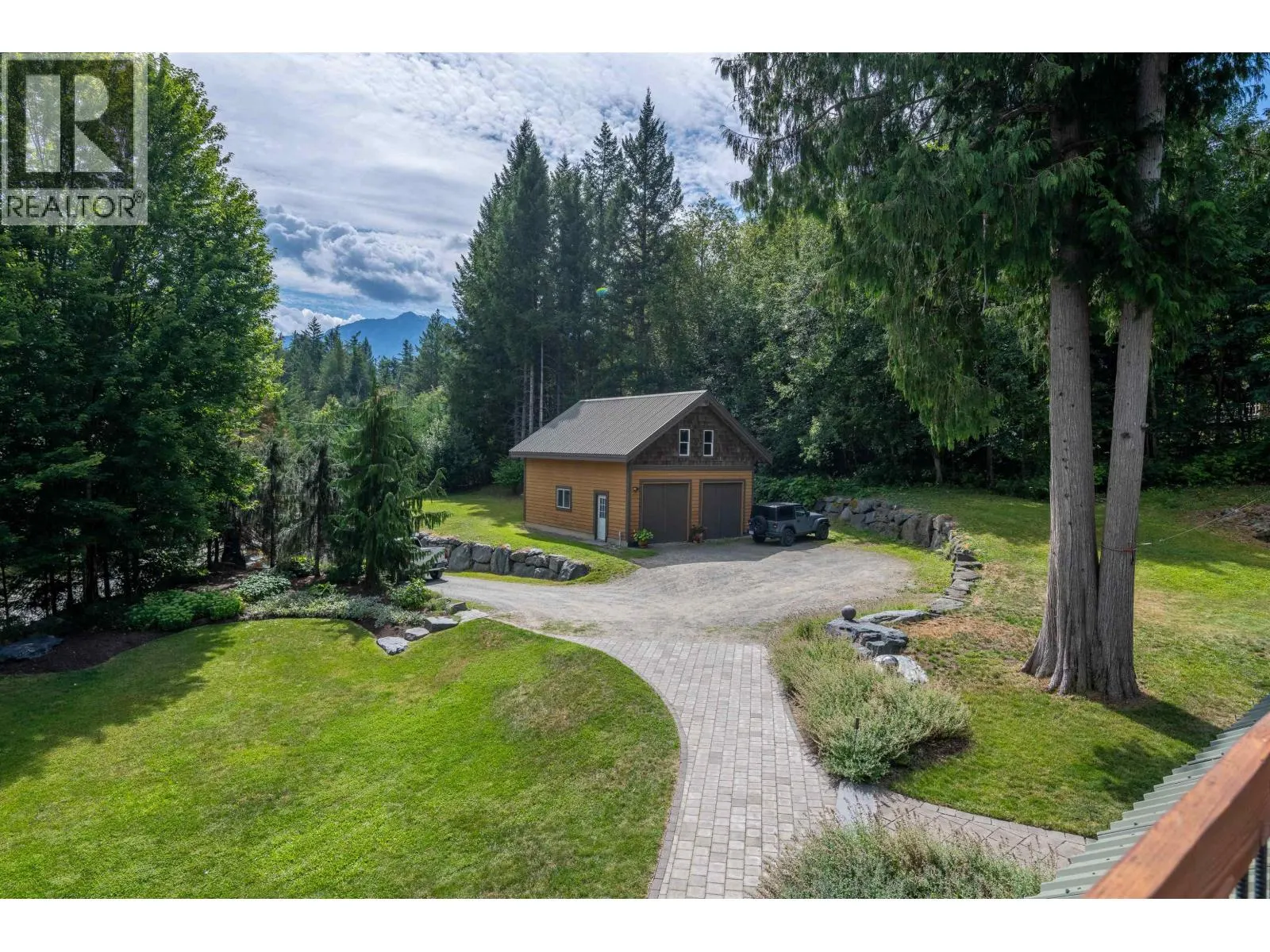 3 WALKERVILLE ESTATES