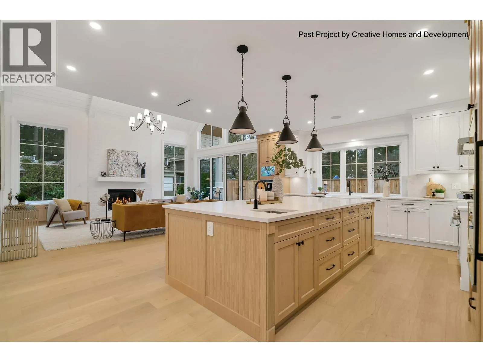 304 W QUEENS ROAD