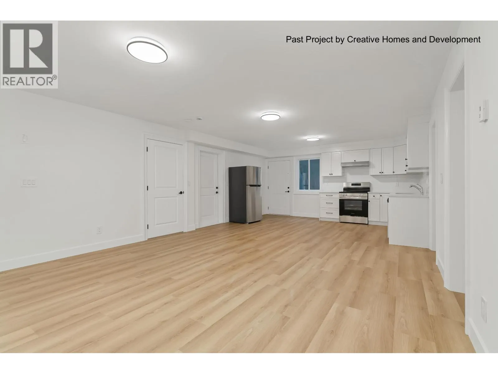 304 W QUEENS ROAD