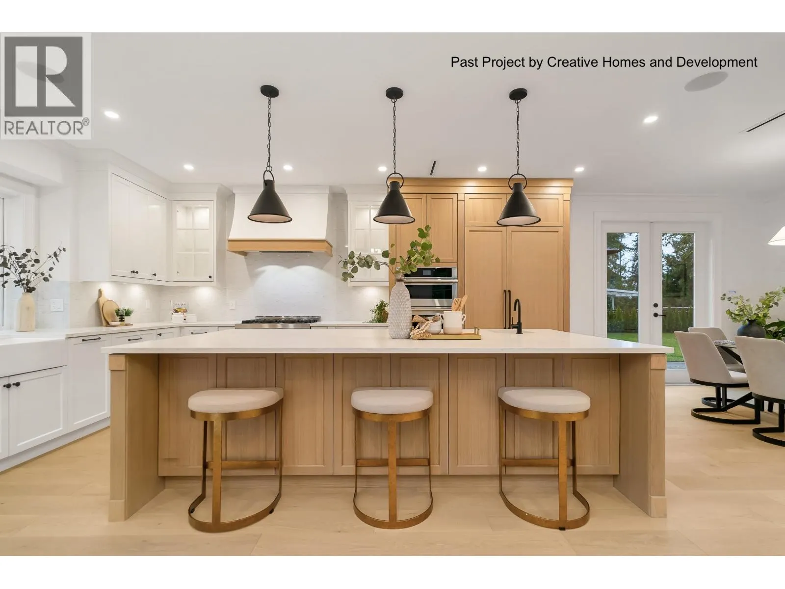 304 W QUEENS ROAD