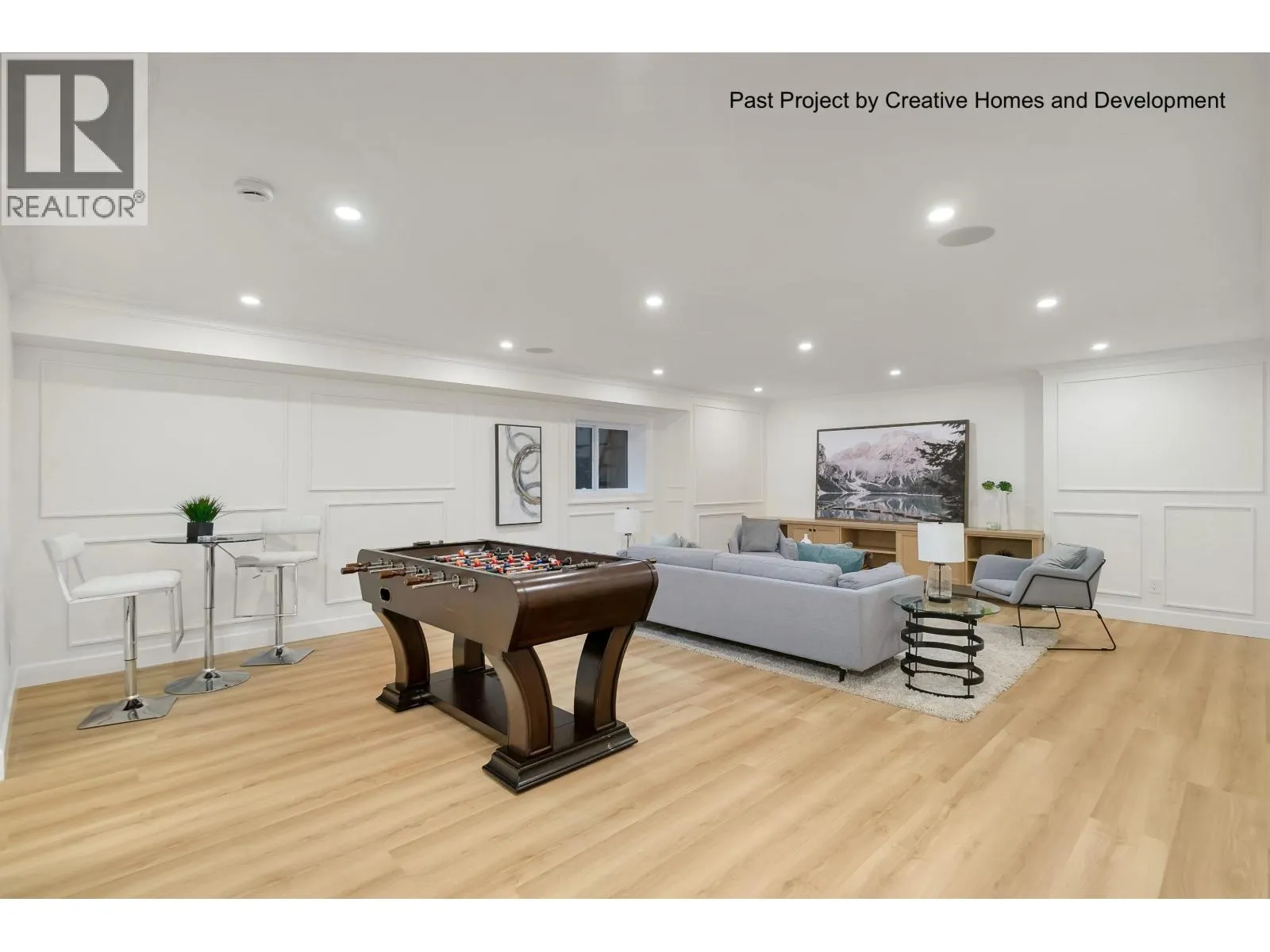 304 W QUEENS ROAD