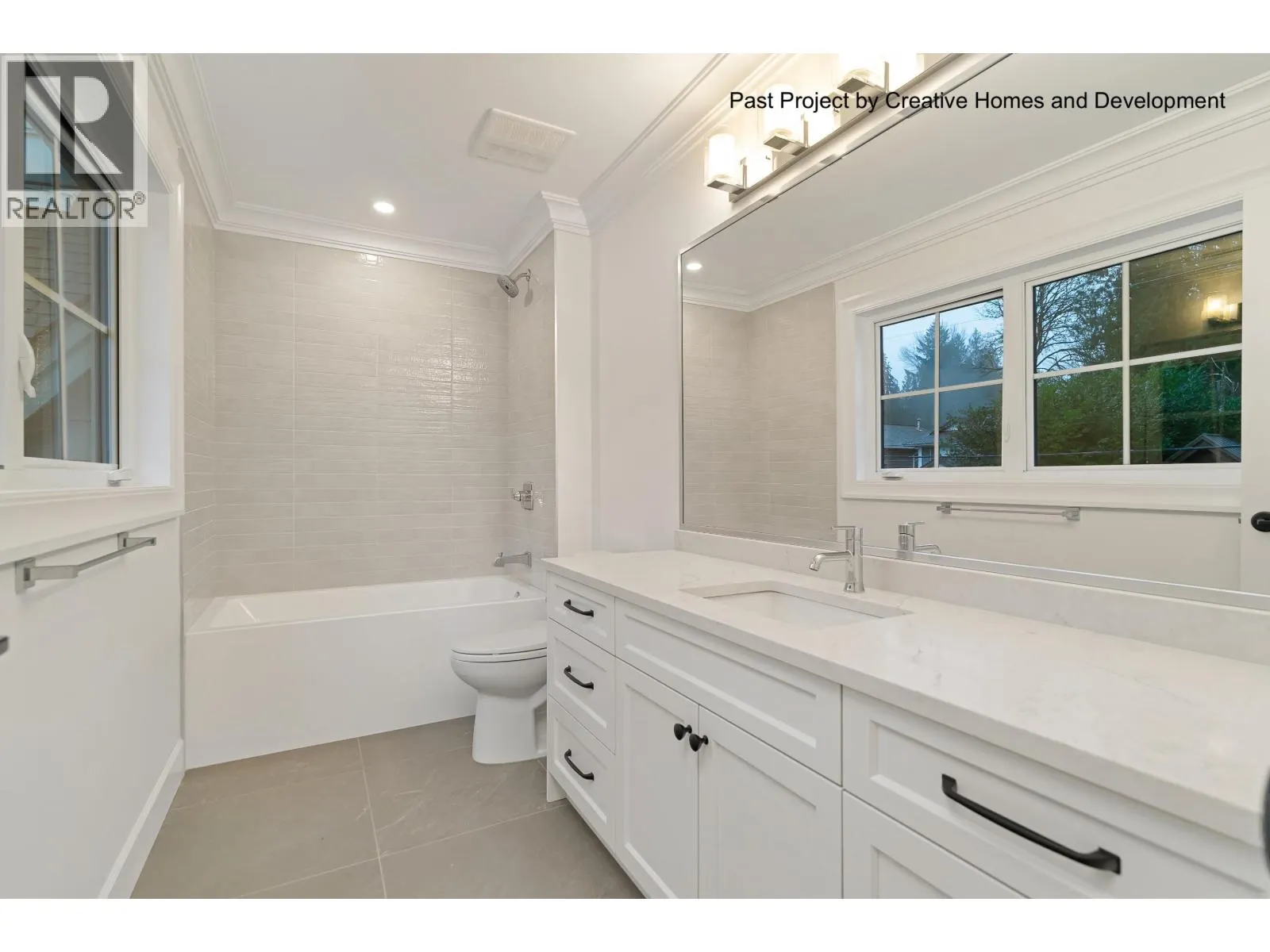 304 W QUEENS ROAD