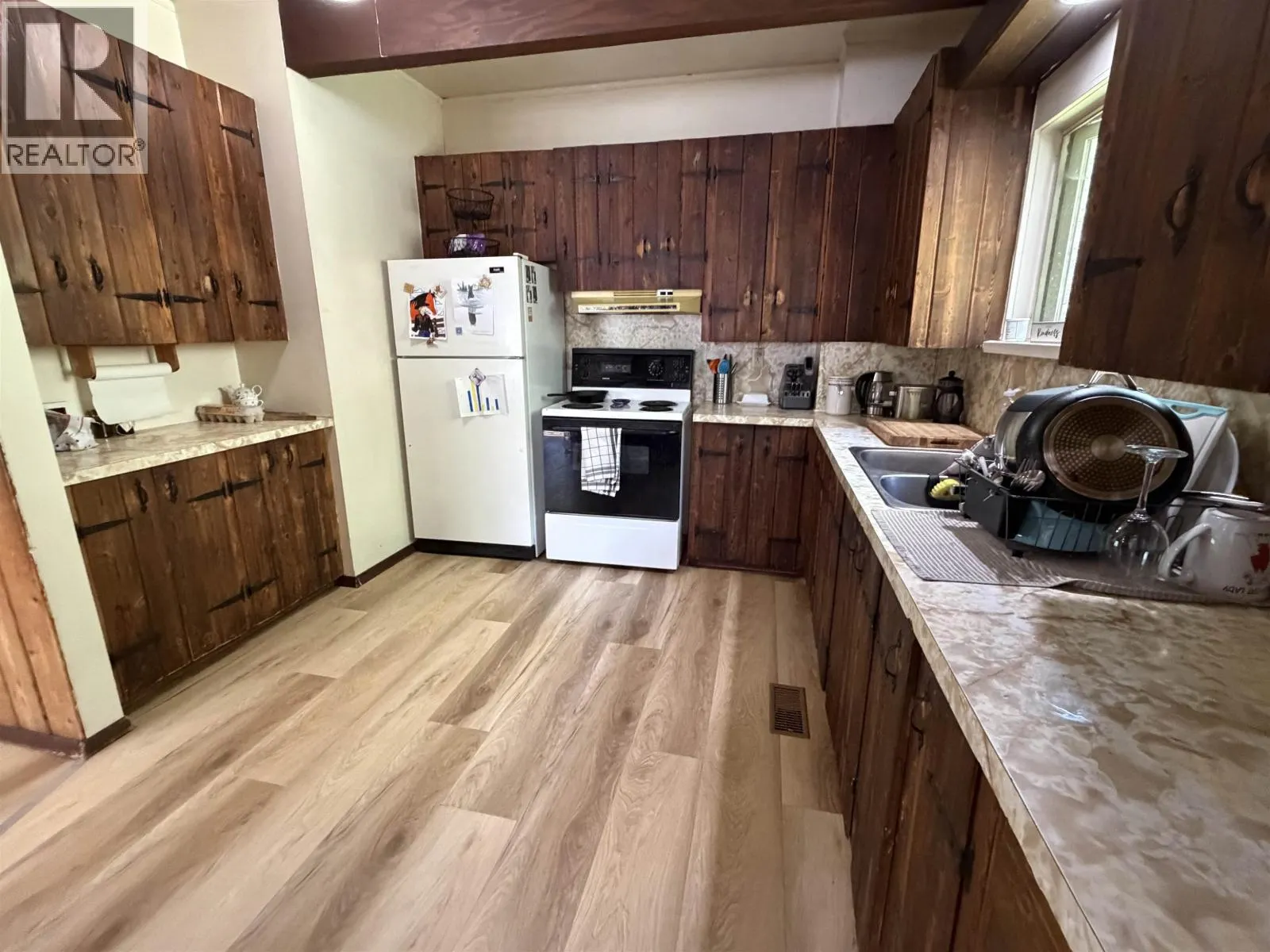 1575 SODA CREEK TOWNSITE ROAD