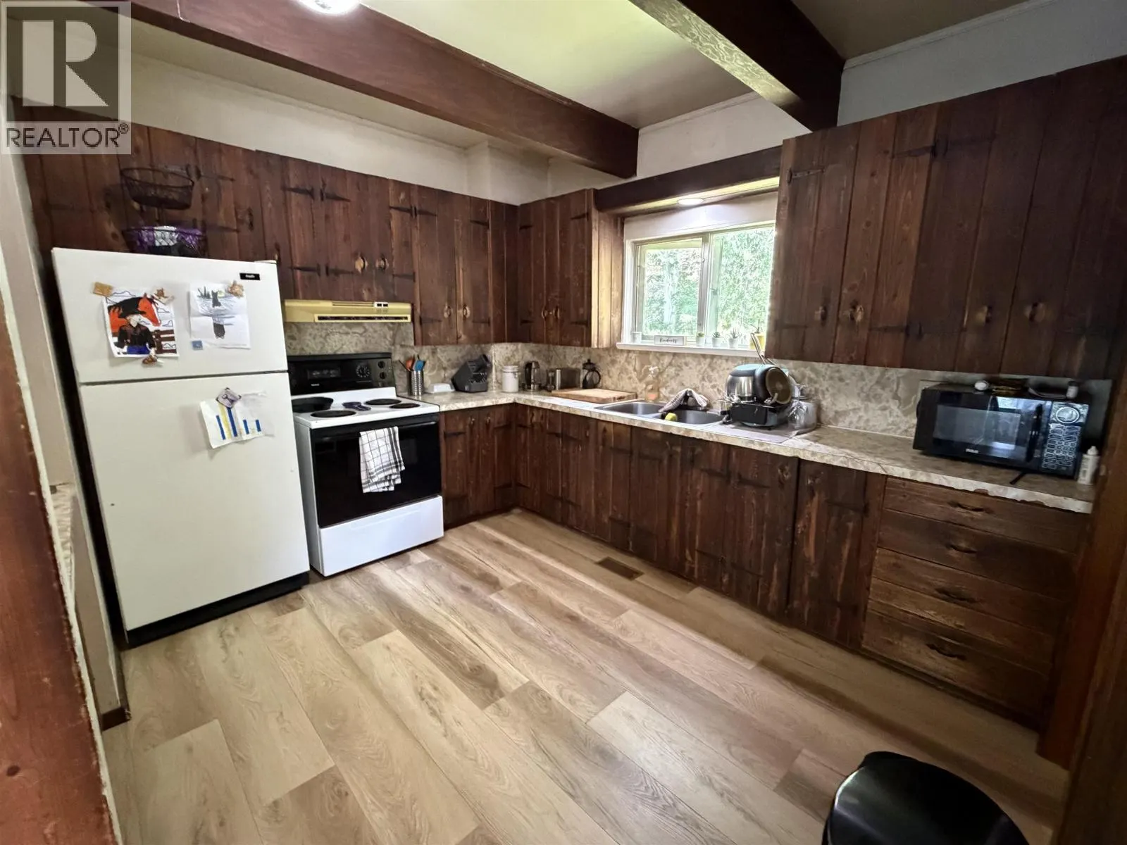 1575 SODA CREEK TOWNSITE ROAD