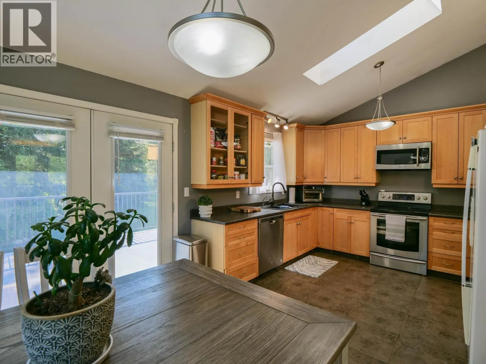 3482 KIRKHAM ROAD
