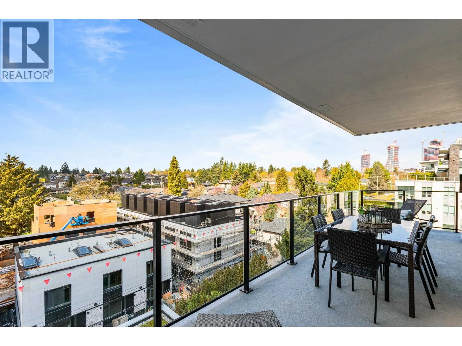 603 6859 CAMBIE STREET