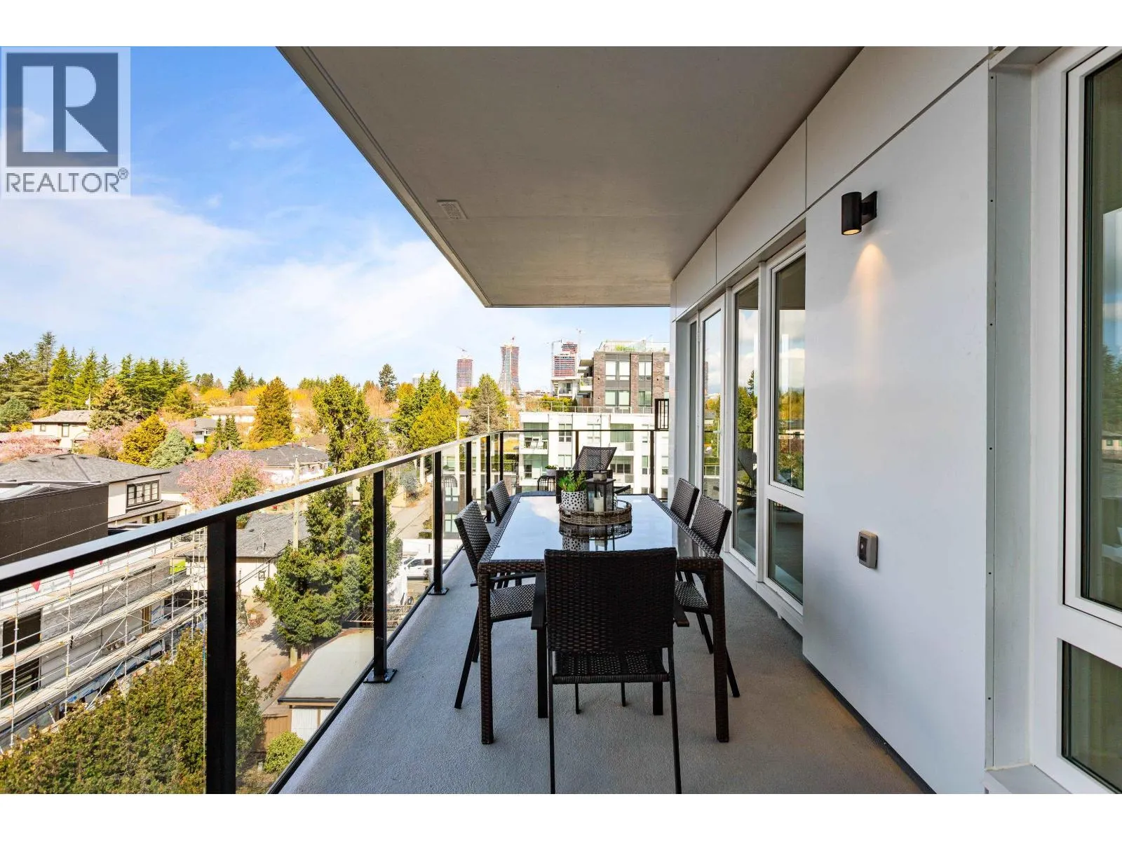 603 6859 CAMBIE STREET