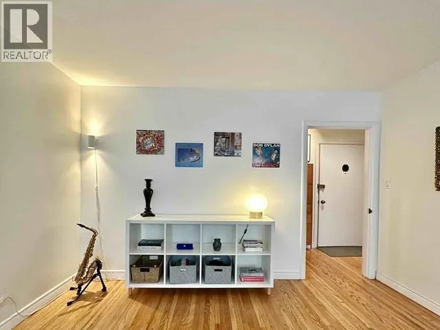 204 1565 BURNABY STREET