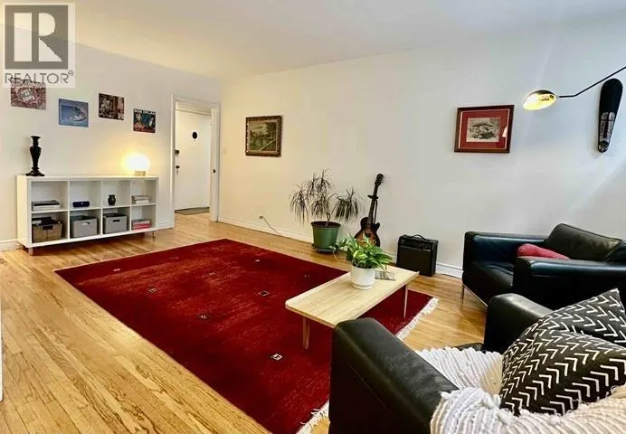 204 1565 BURNABY STREET
