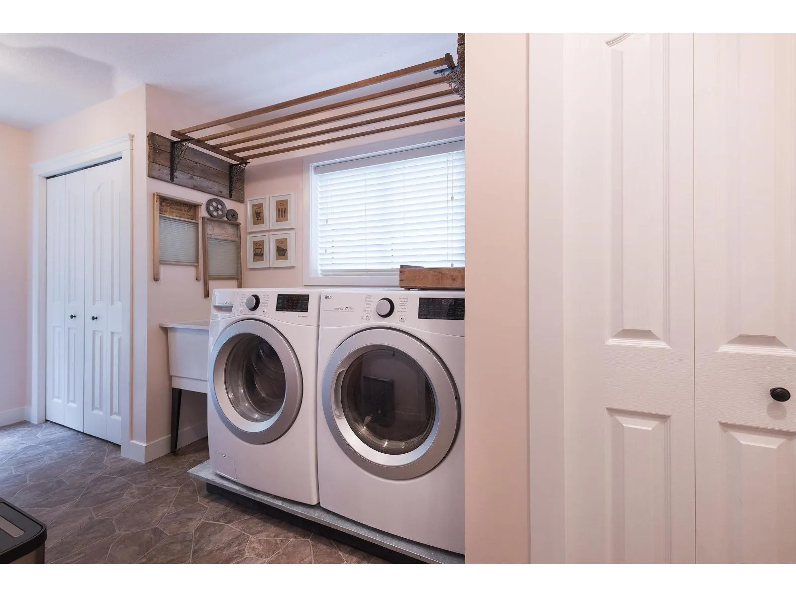 52394 YALE ROAD|Rosedale