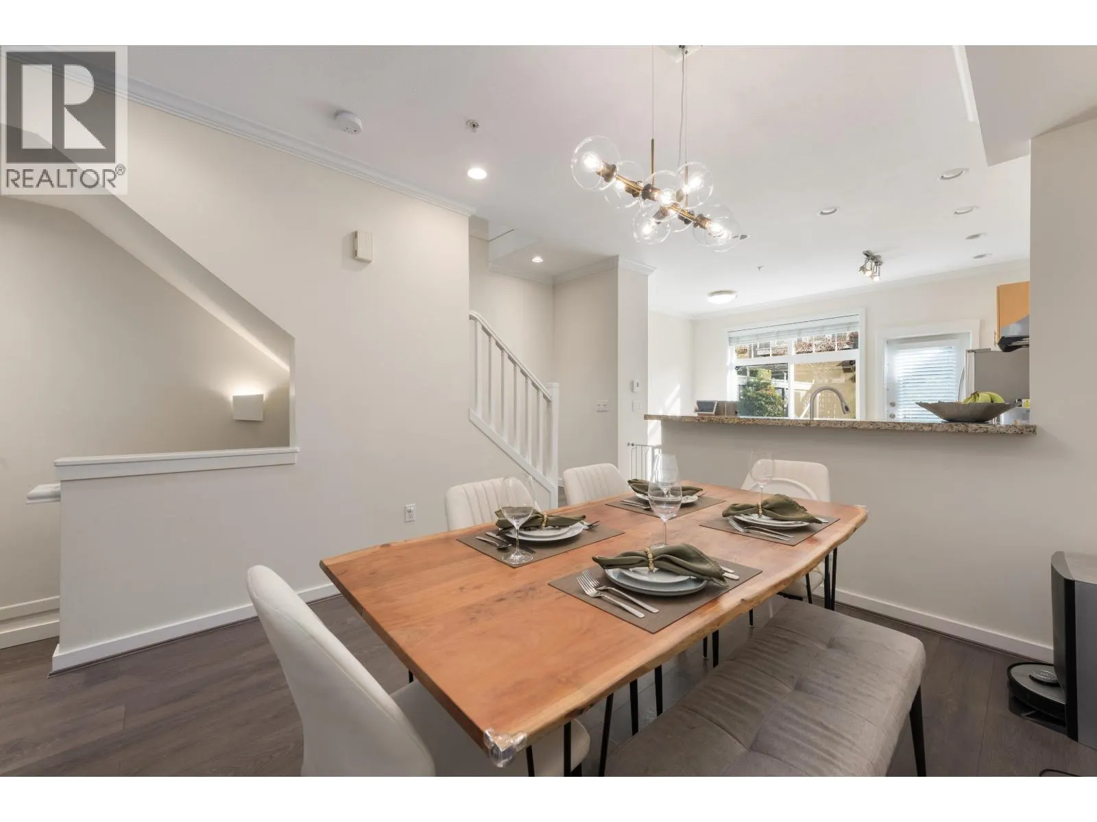 319 W 59TH AVENUE