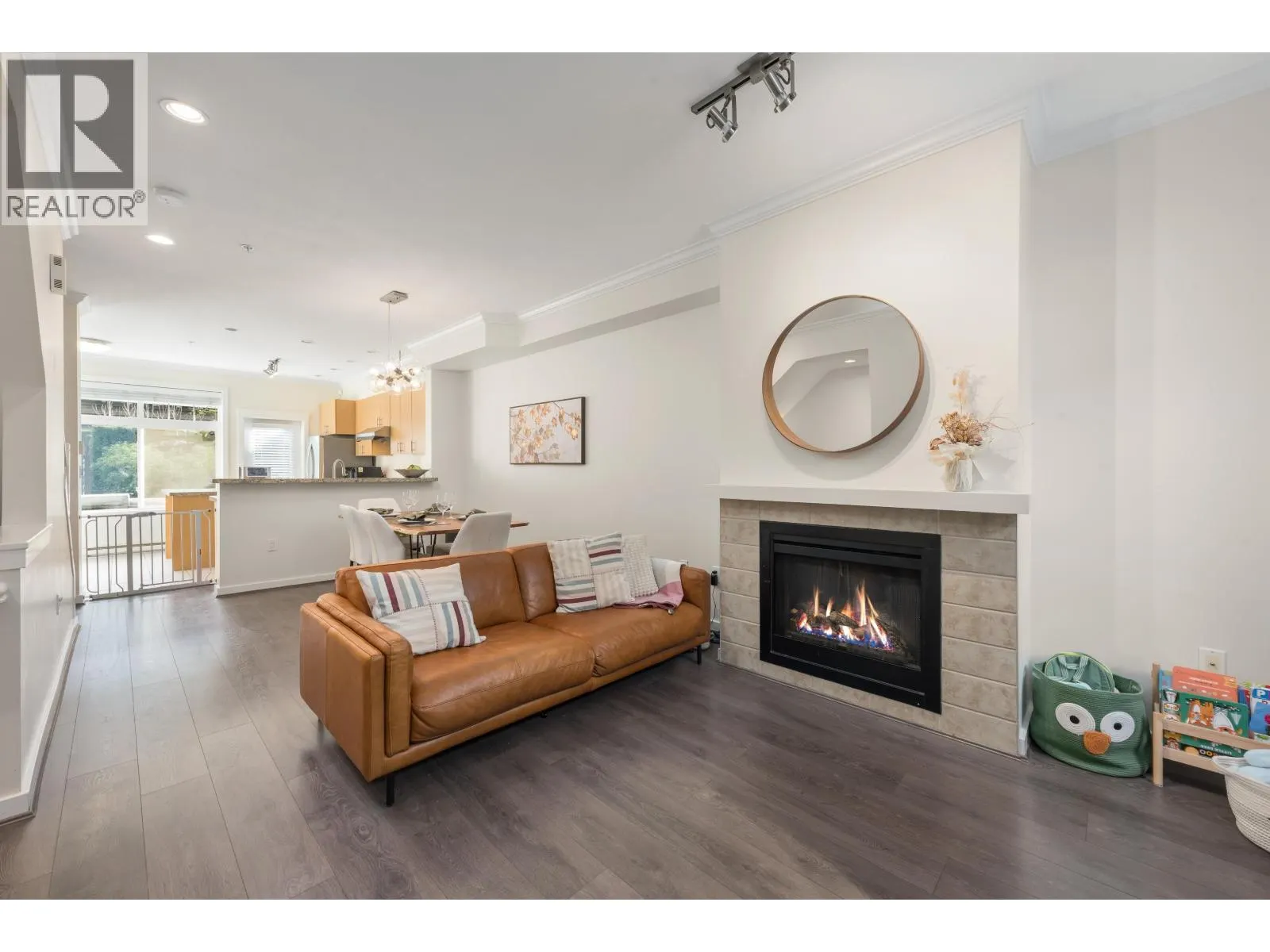 319 W 59TH AVENUE