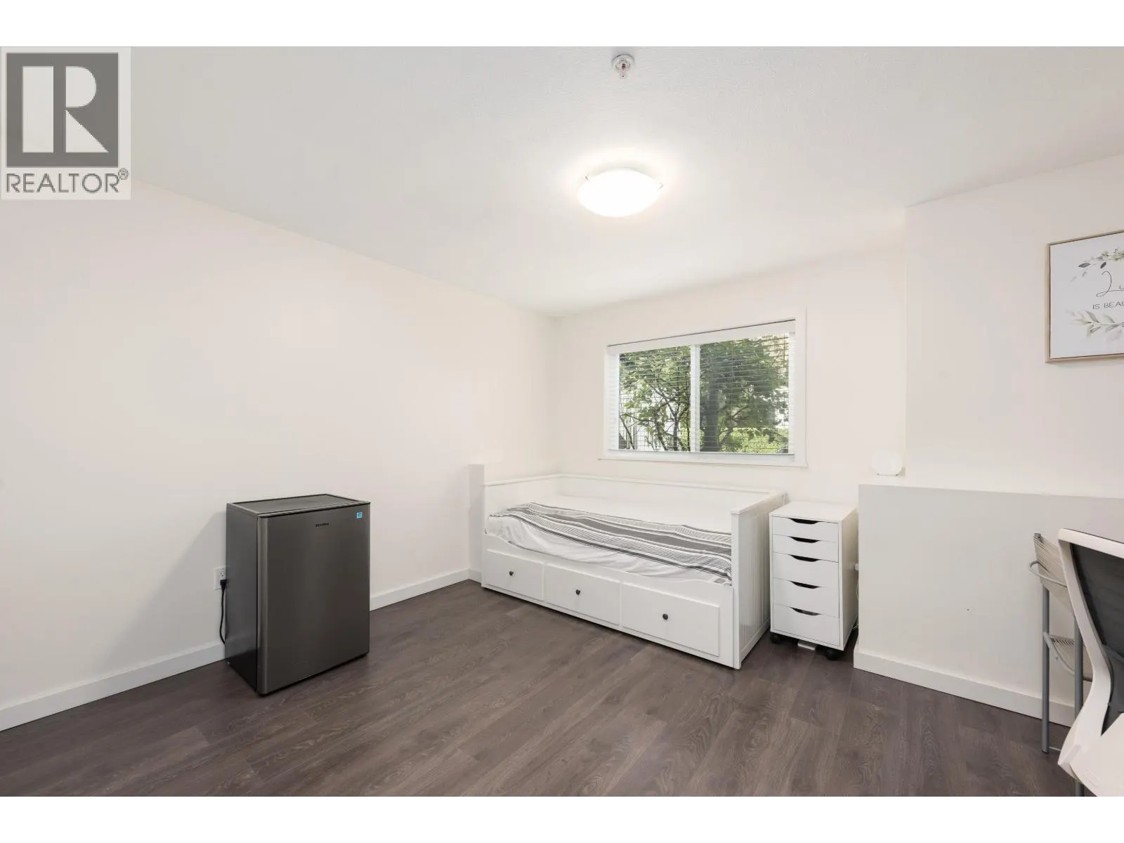 319 W 59TH AVENUE