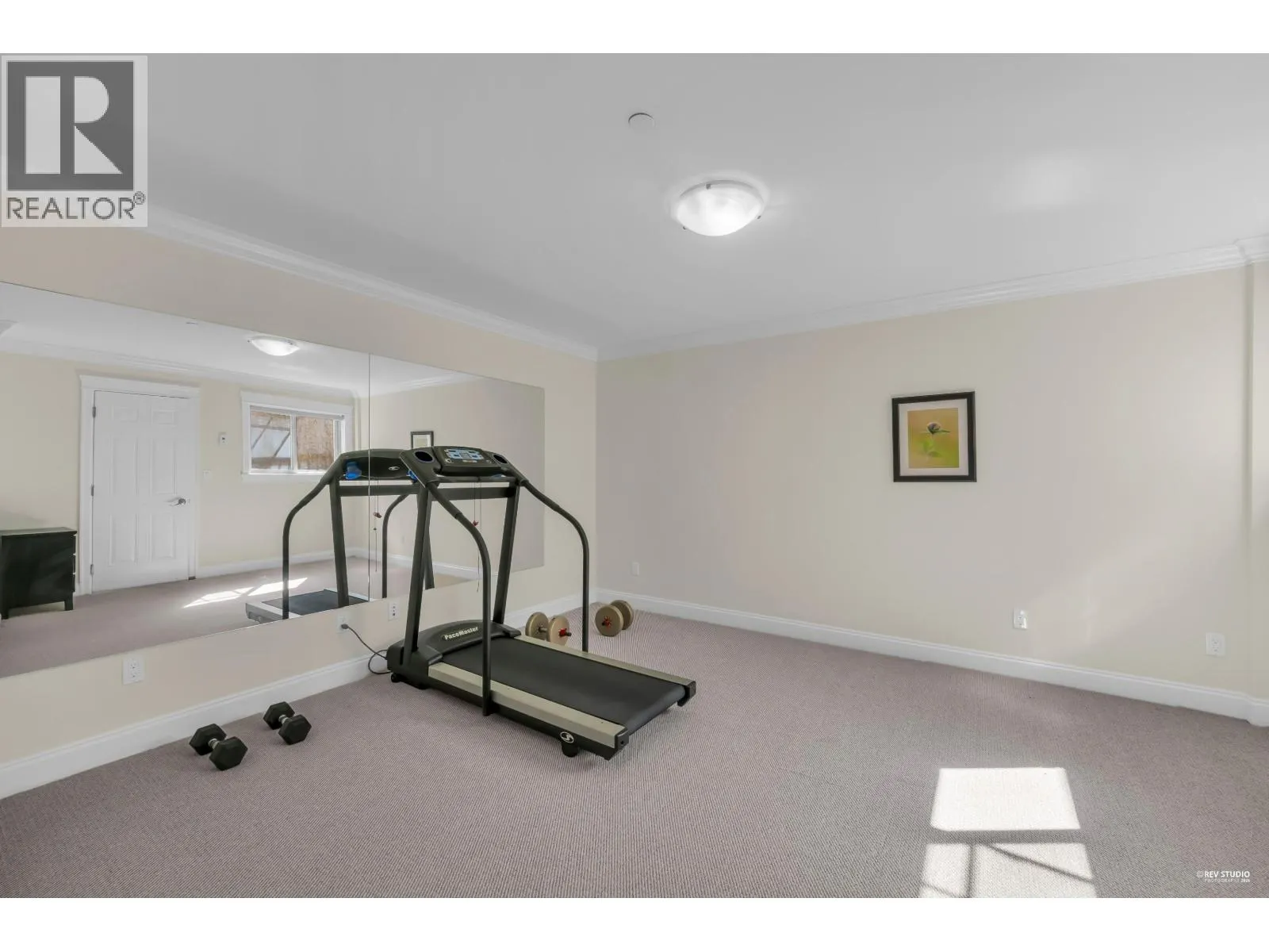 1118 CRESTLINE ROAD