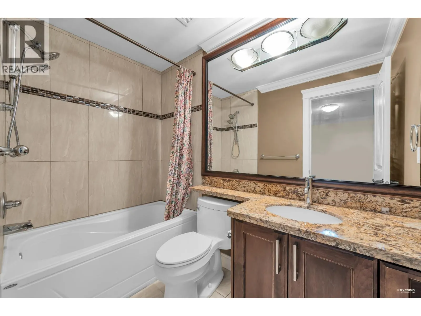 1118 CRESTLINE ROAD