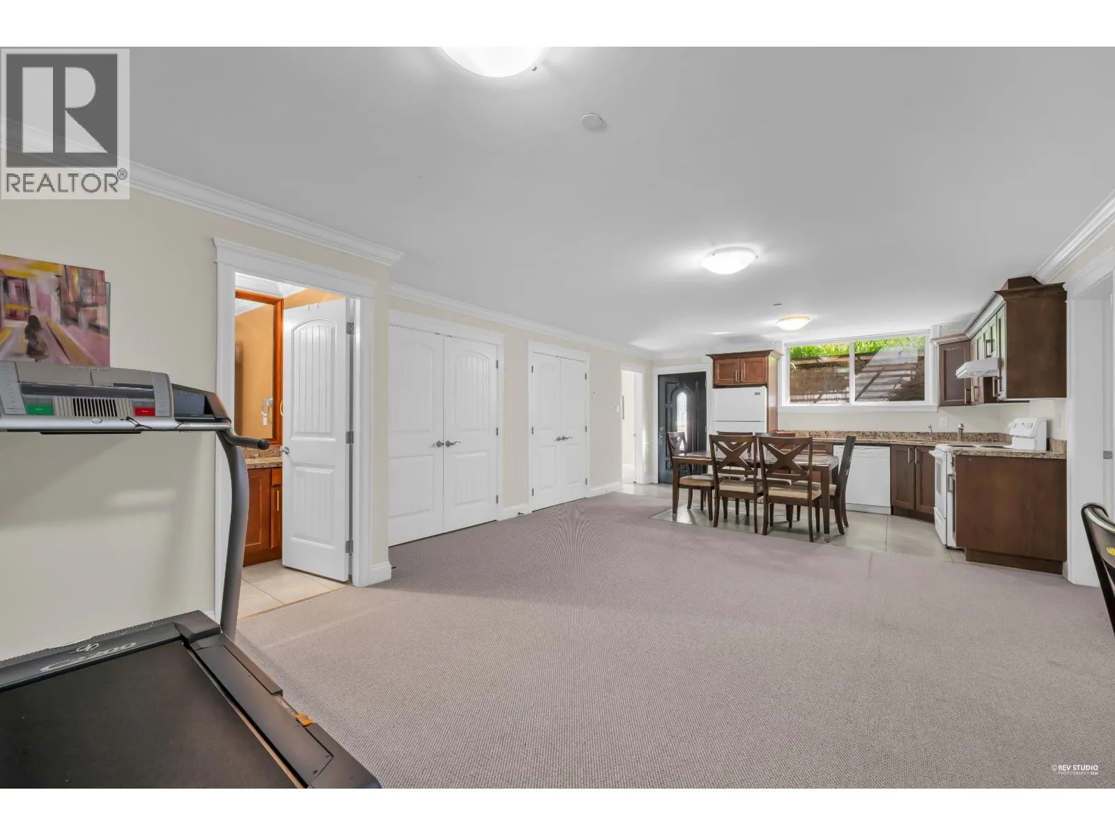 1118 CRESTLINE ROAD