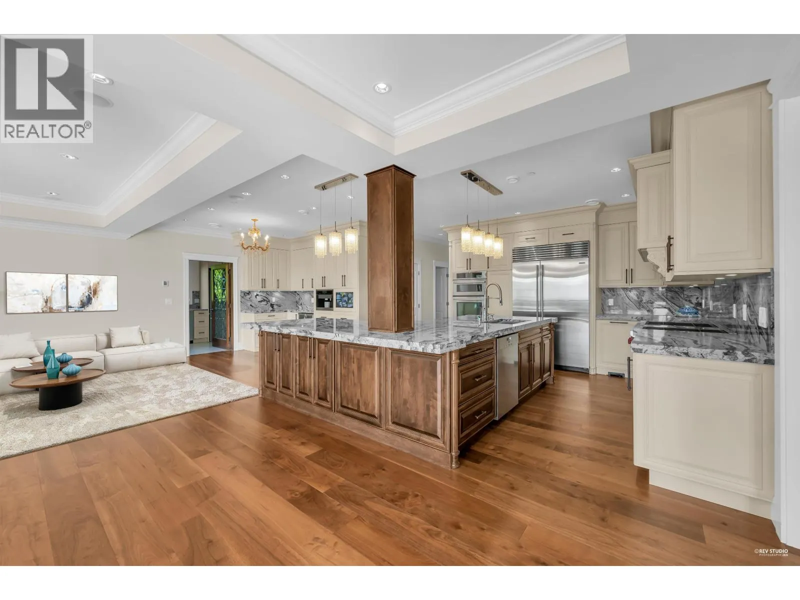 1118 CRESTLINE ROAD