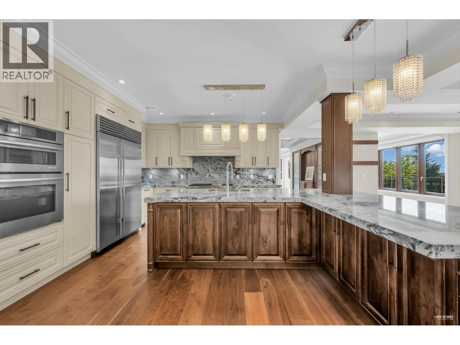 1118 CRESTLINE ROAD