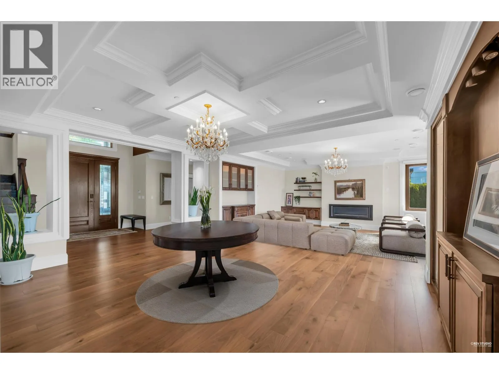 1118 CRESTLINE ROAD