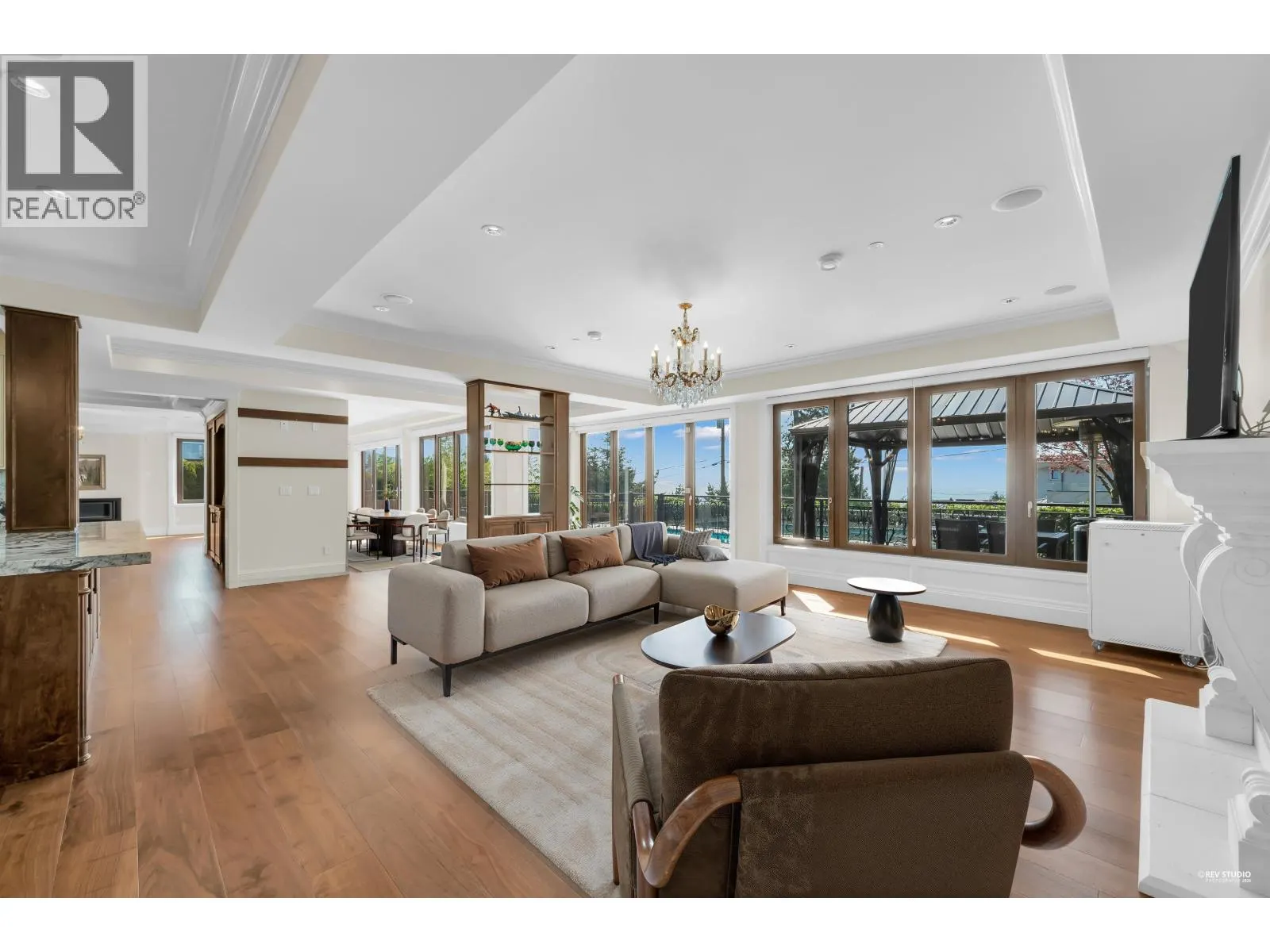 1118 CRESTLINE ROAD