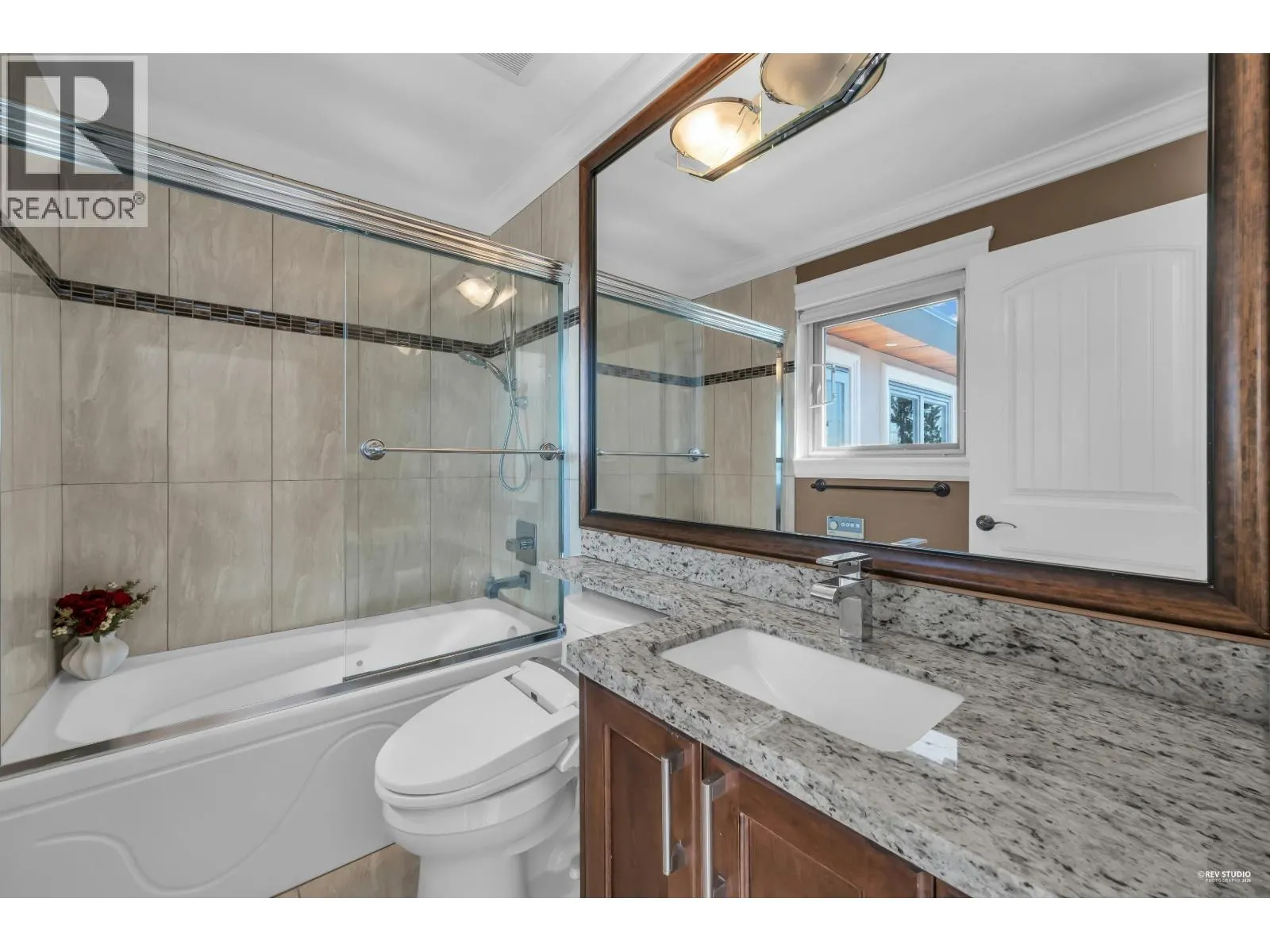 1118 CRESTLINE ROAD