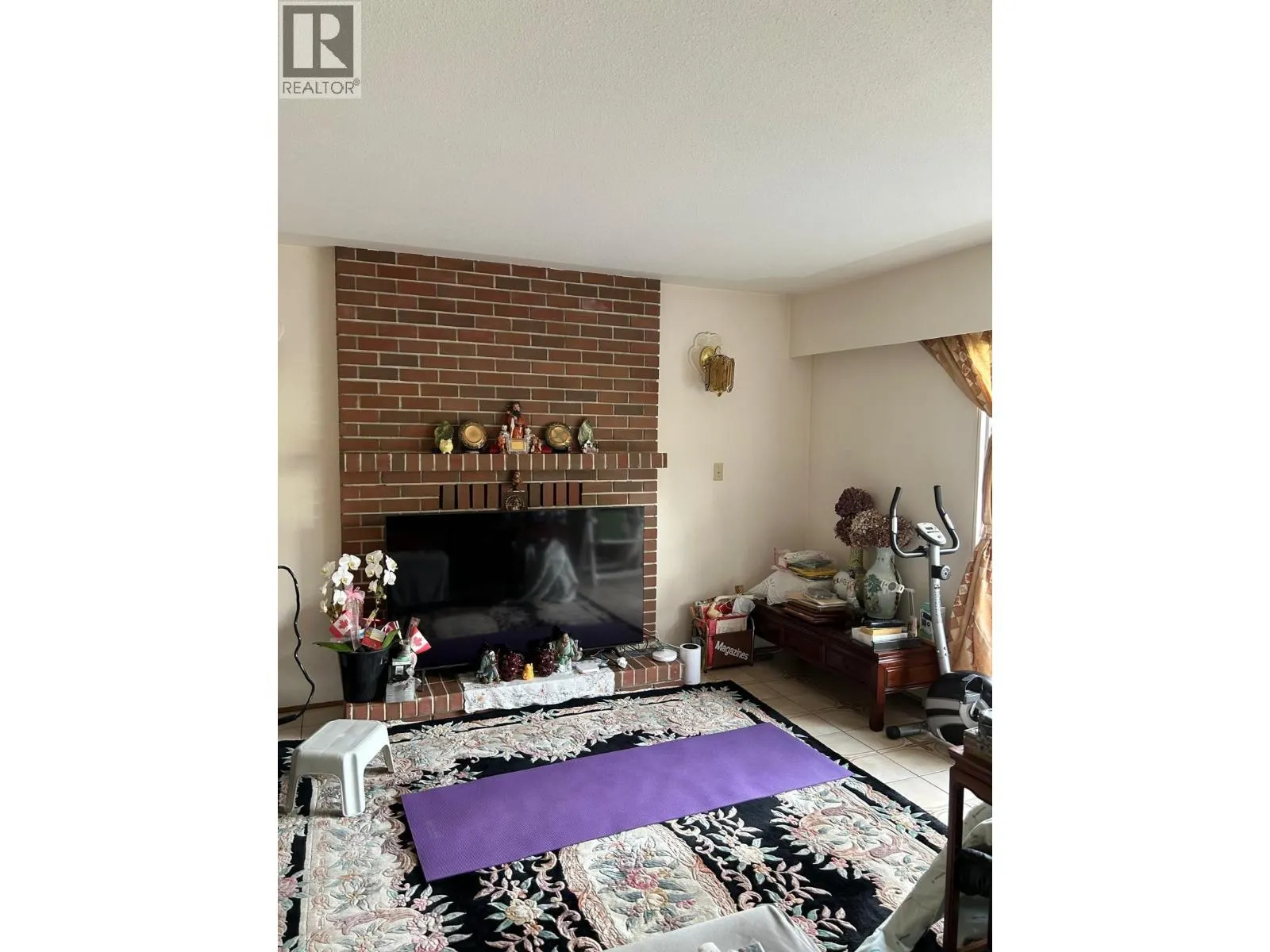 115 W 47TH AVENUE