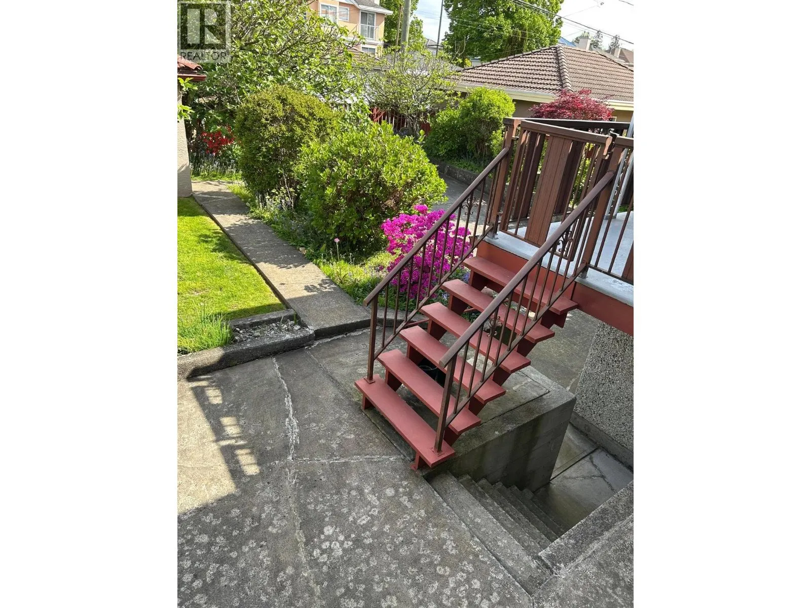 115 W 47TH AVENUE