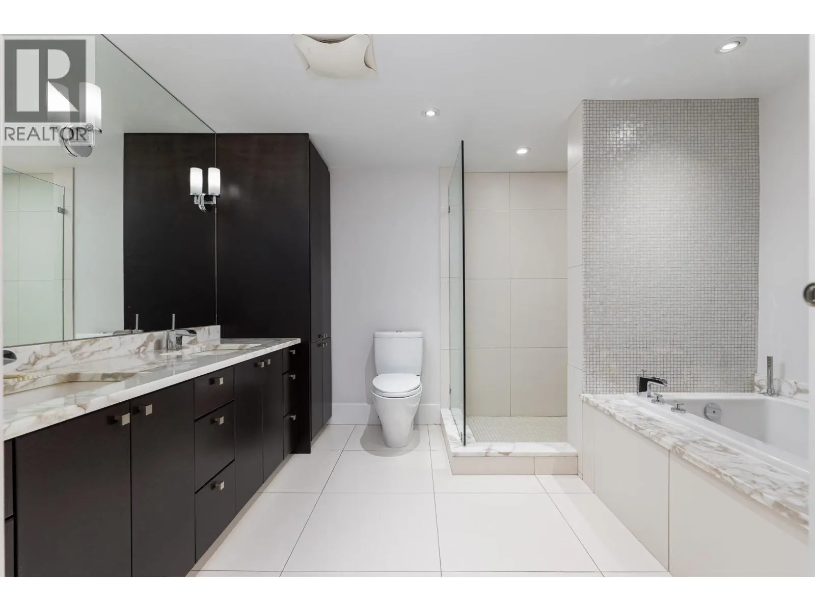 1001 1860 ROBSON STREET