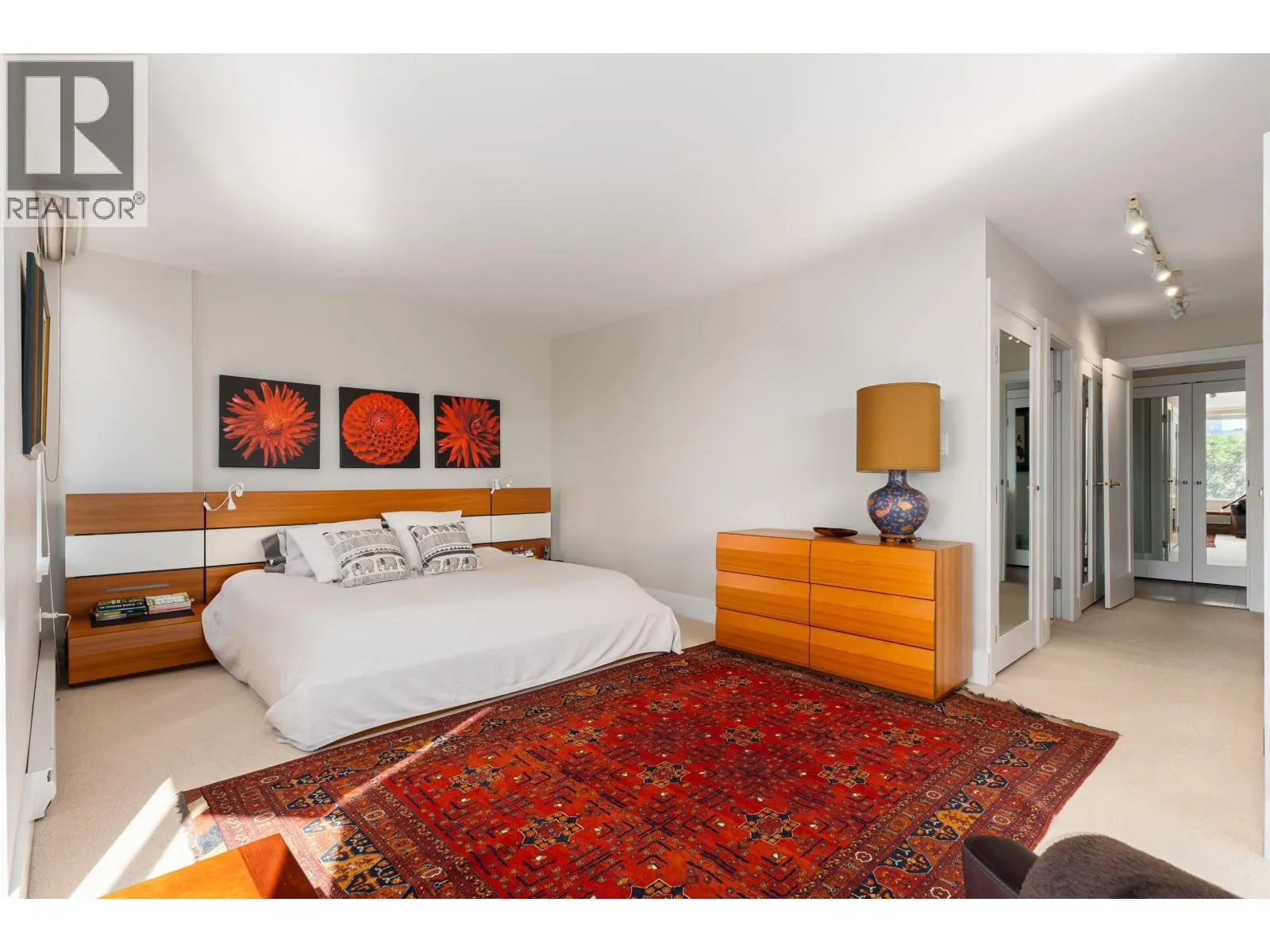 1001 1860 ROBSON STREET