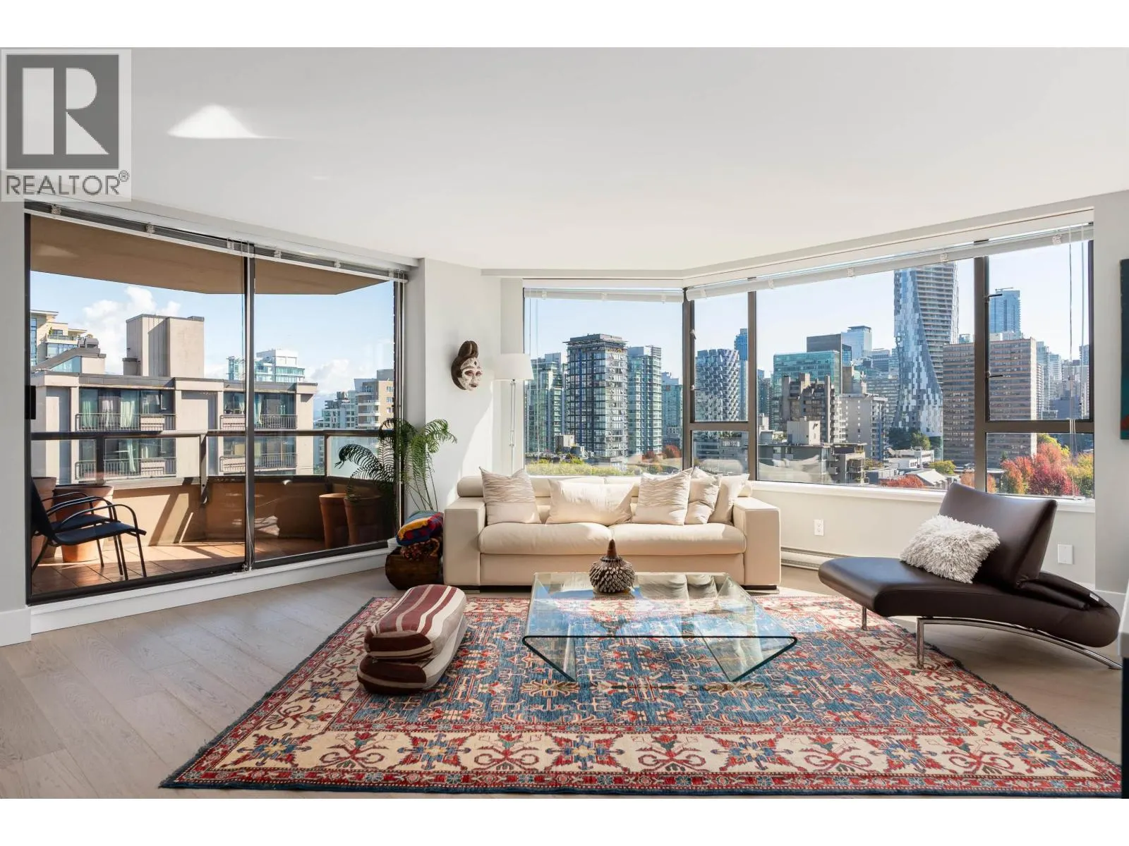1001 1860 ROBSON STREET