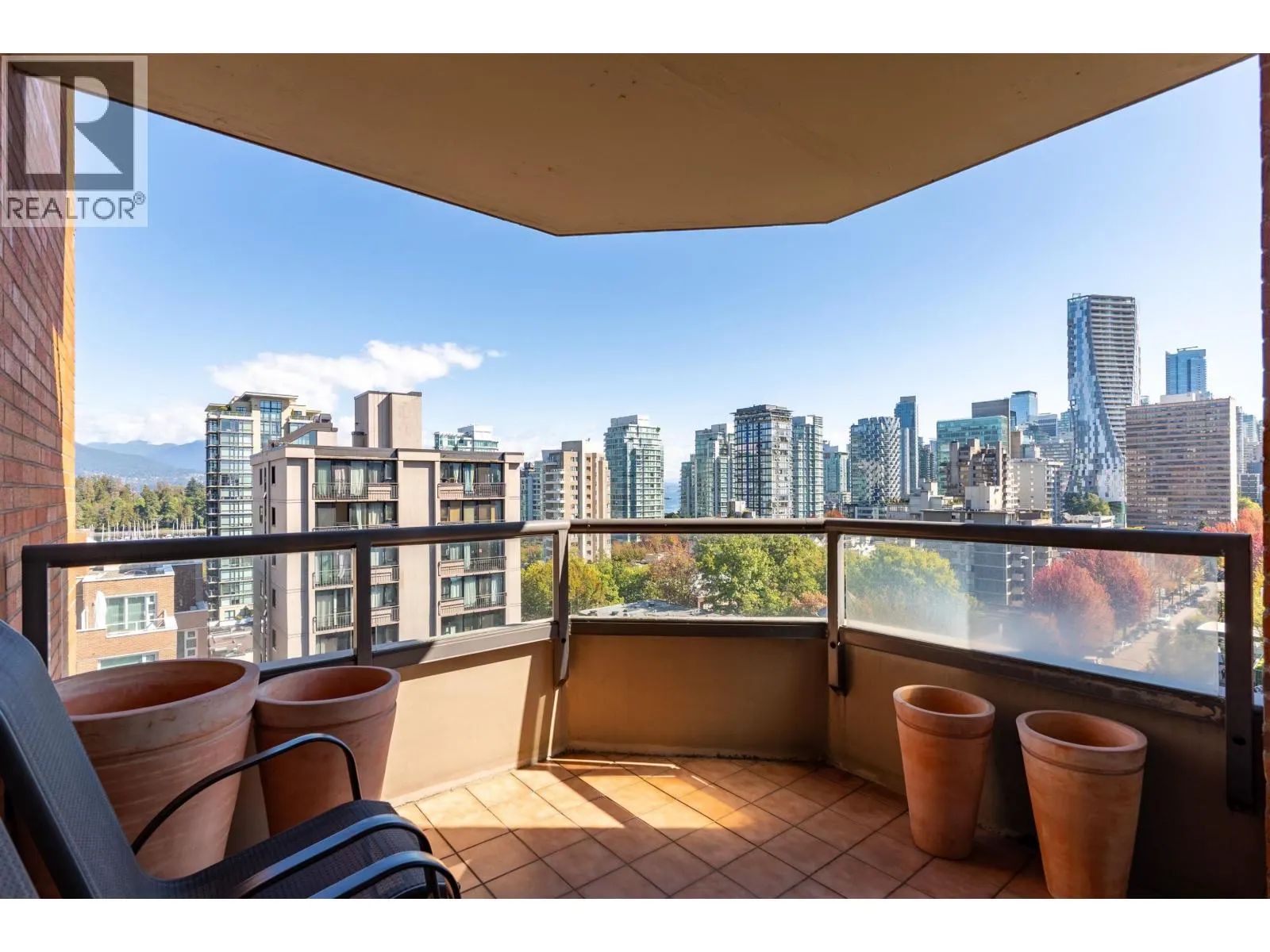 1001 1860 ROBSON STREET