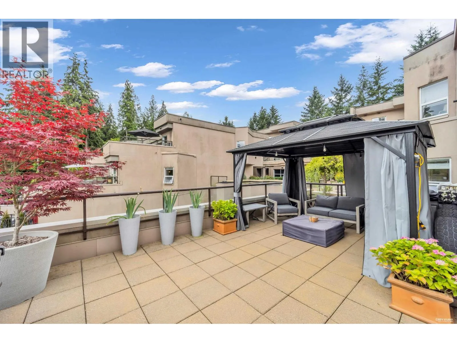 604 1500 OSTLER COURT