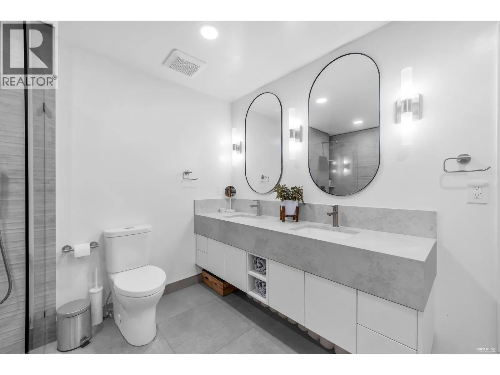 604 1500 OSTLER COURT