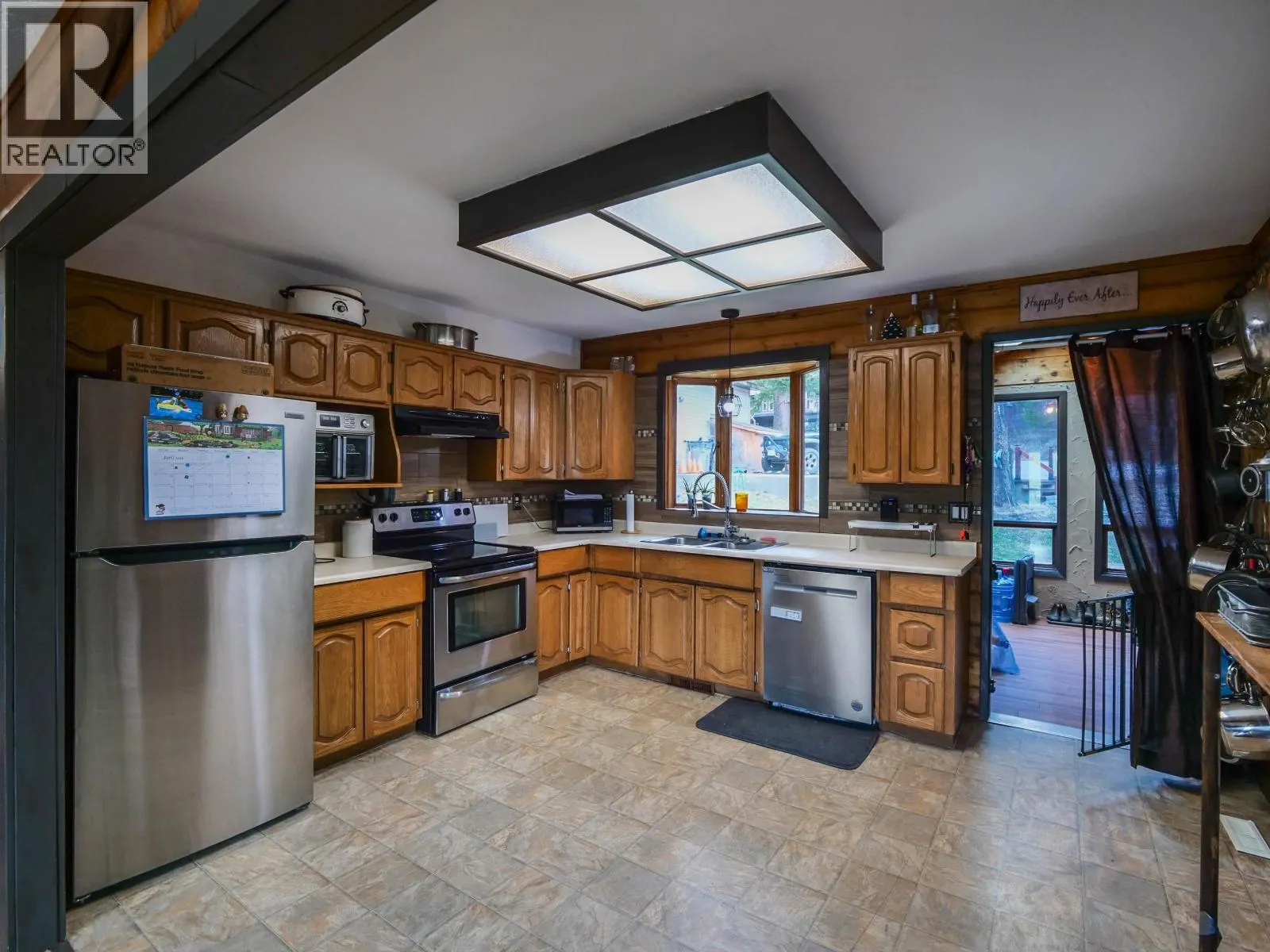 1344 LAKEVIEW DRIVE
