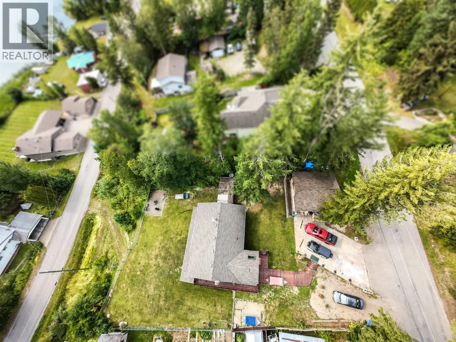 1344 LAKEVIEW DRIVE