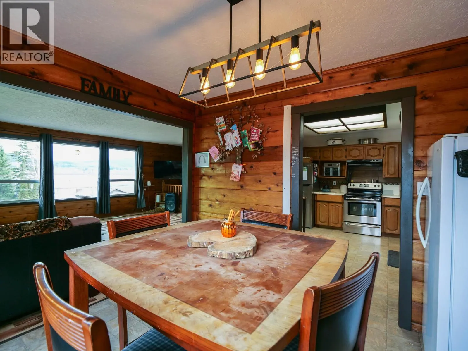 1344 LAKEVIEW DRIVE