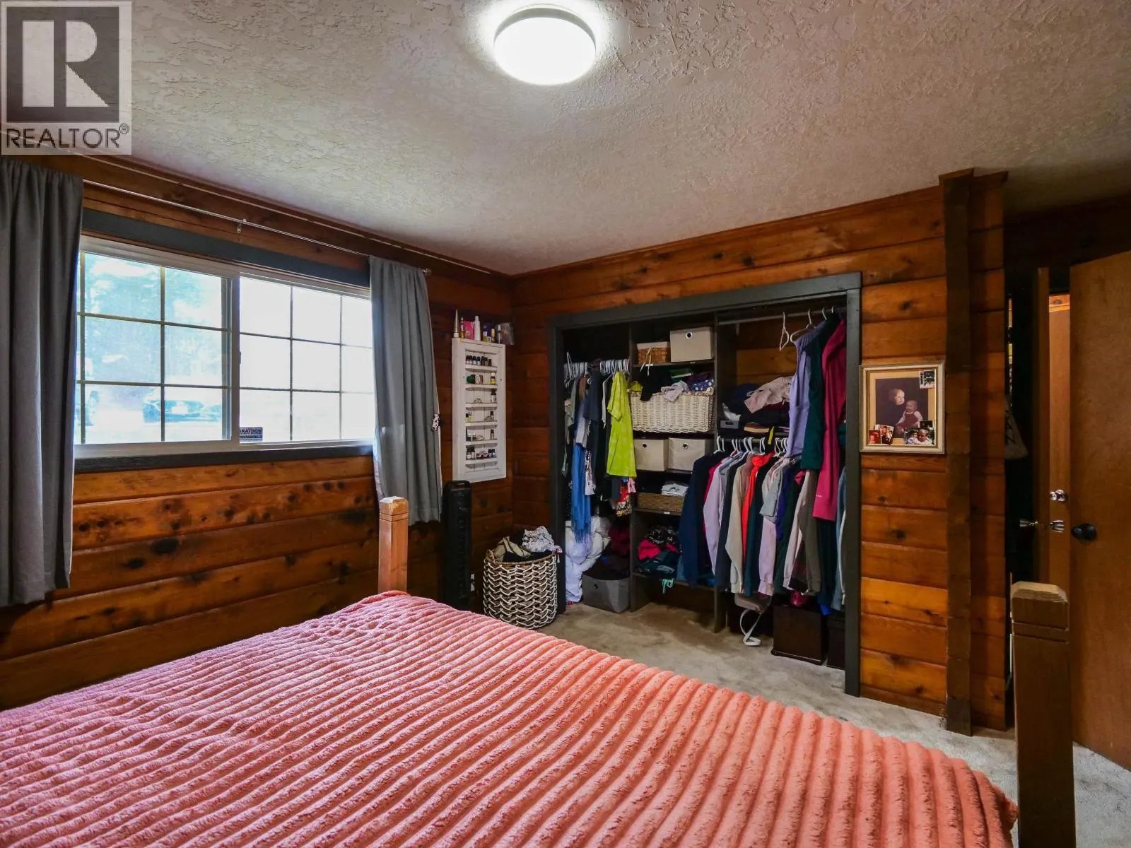 1344 LAKEVIEW DRIVE