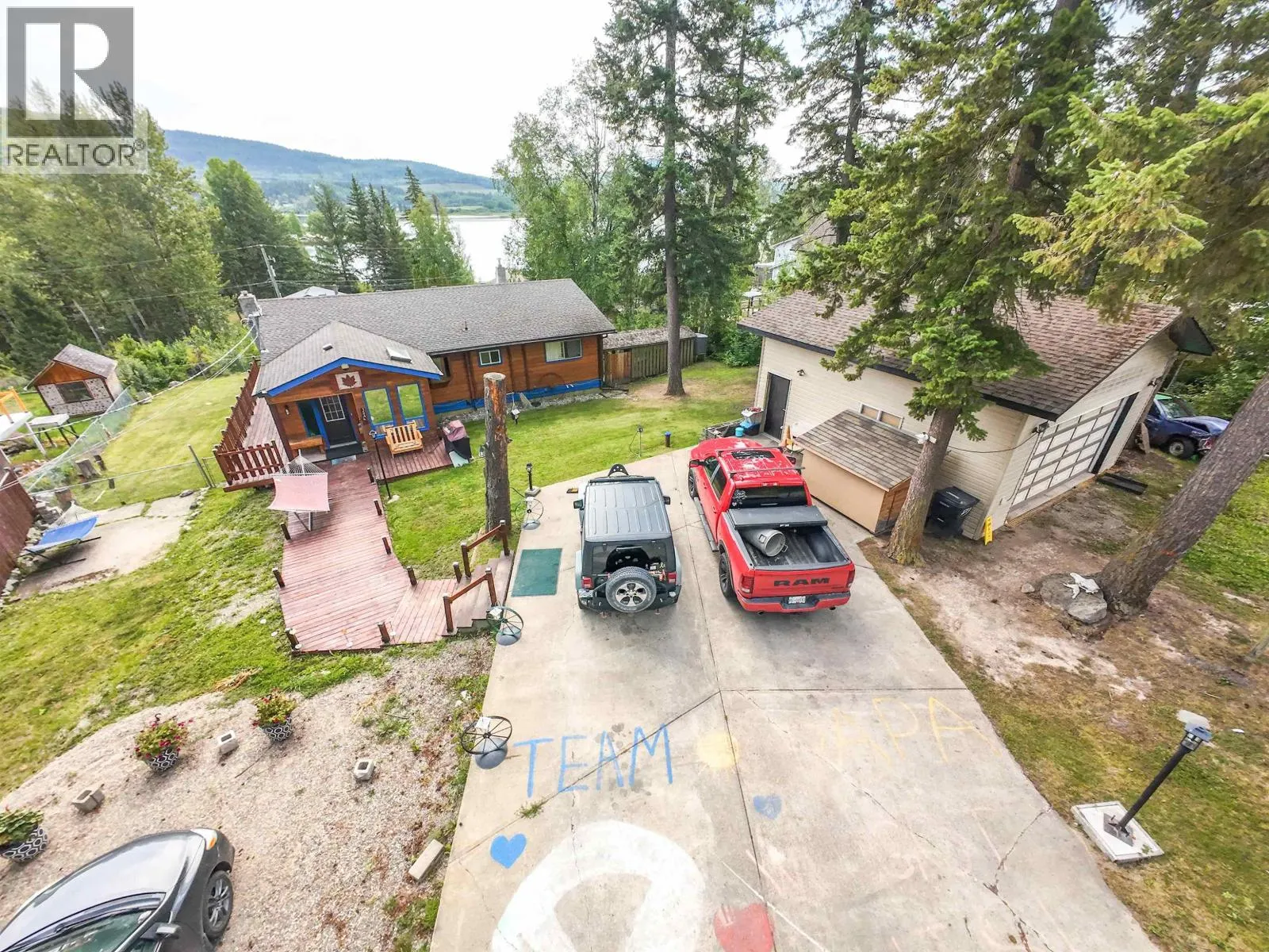 1344 LAKEVIEW DRIVE