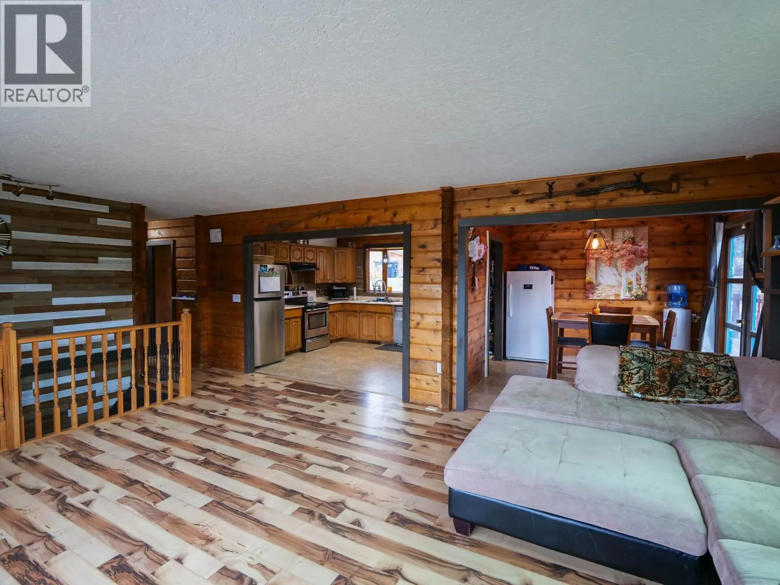 1344 LAKEVIEW DRIVE