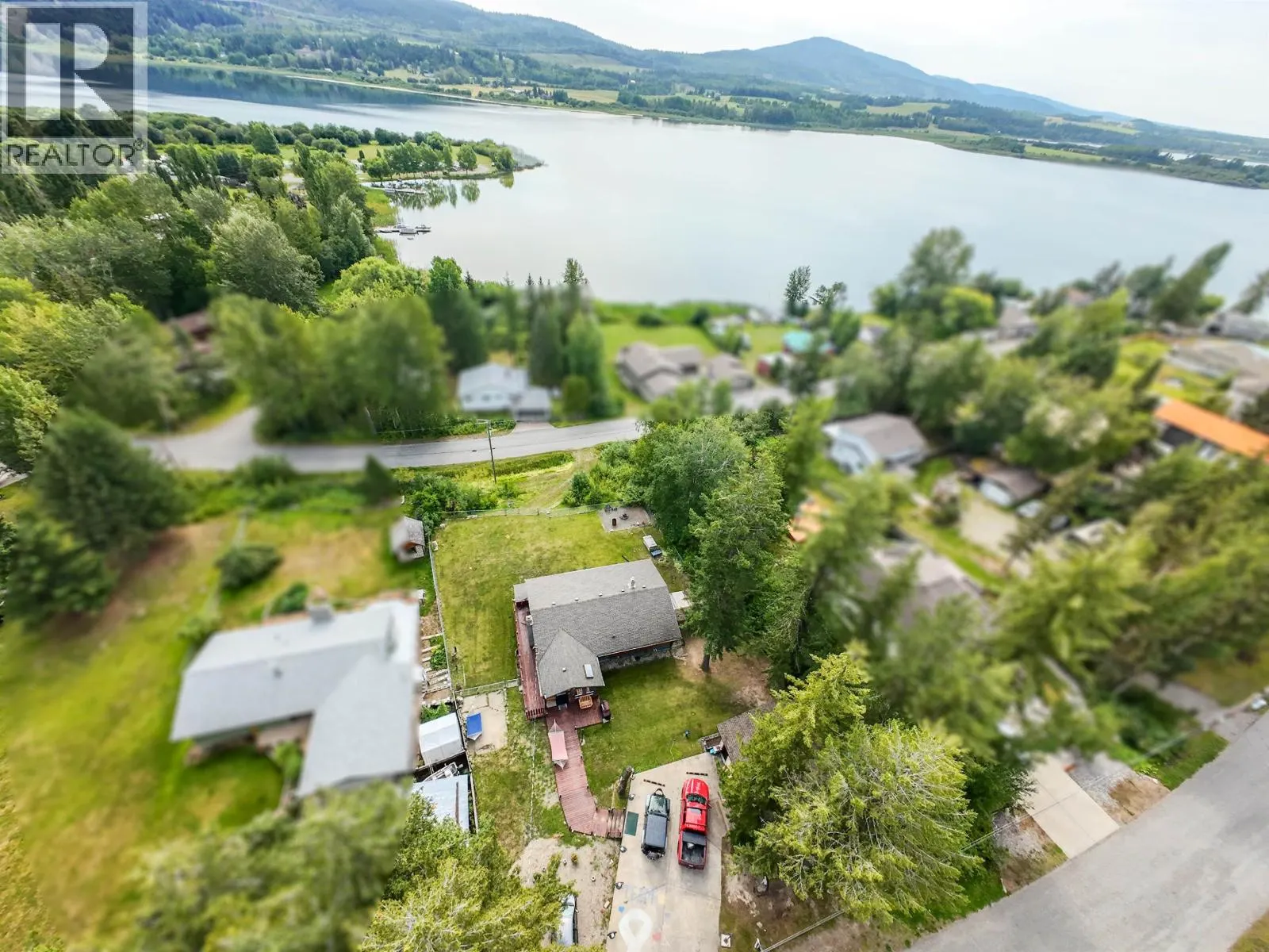 1344 LAKEVIEW DRIVE