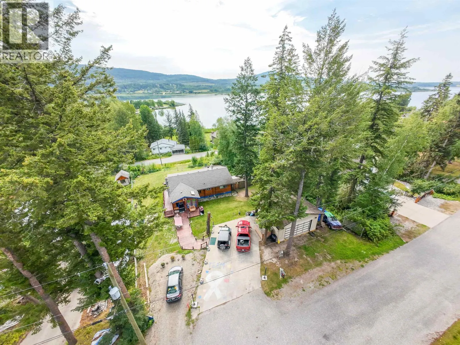 1344 LAKEVIEW DRIVE