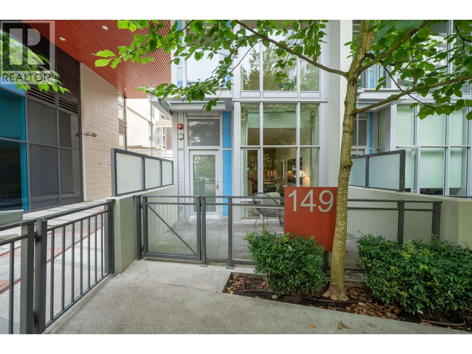 149 E 1ST AVENUE