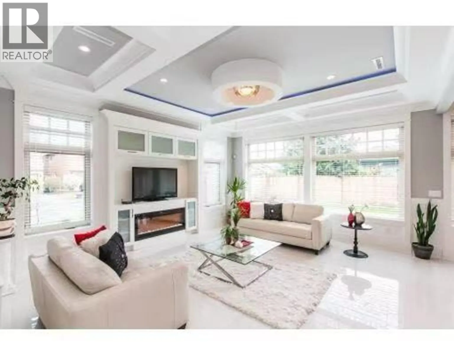4128 PETERSON DRIVE