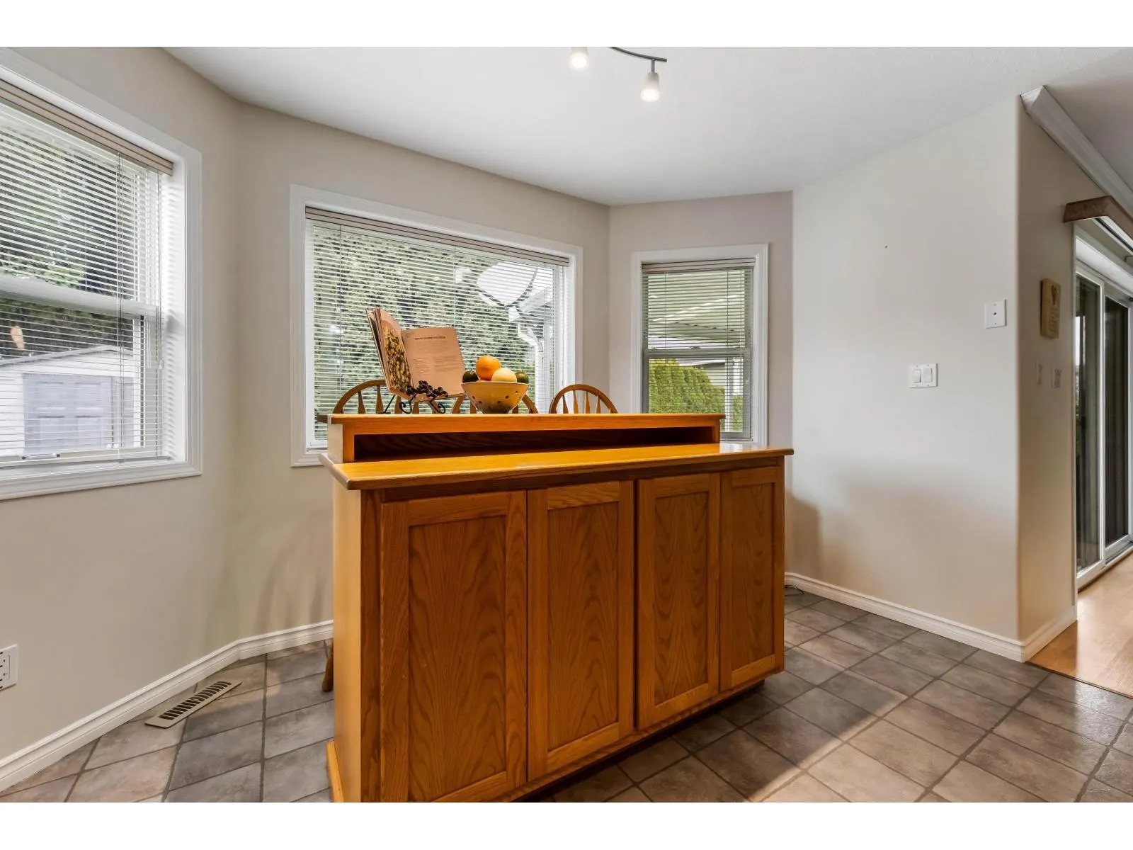 10129 ROSEWOOD PLACE|Rosedale