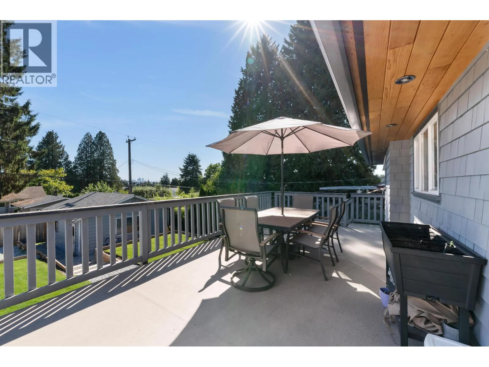 409 W 27TH STREET