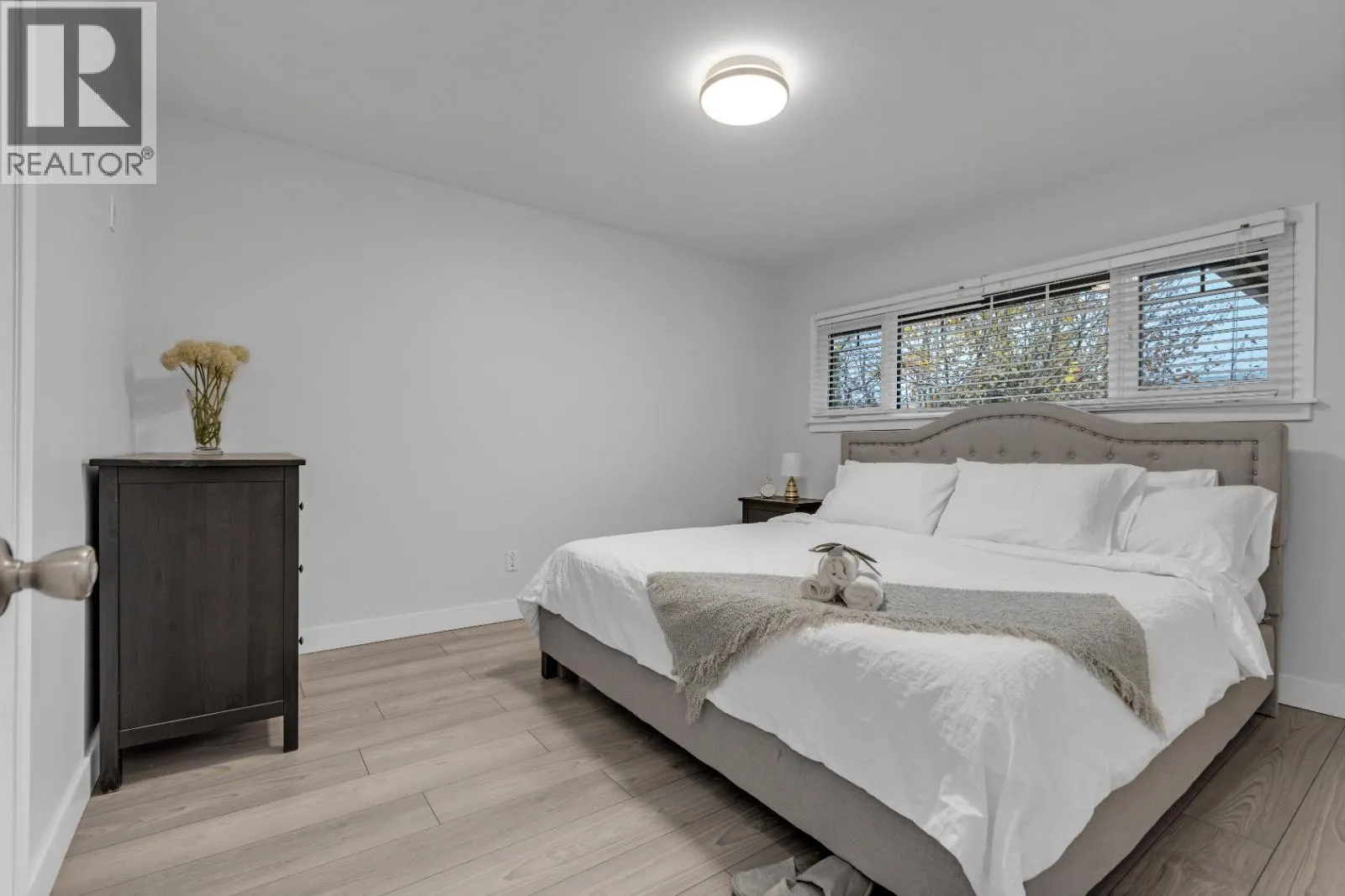 409 W 27TH STREET