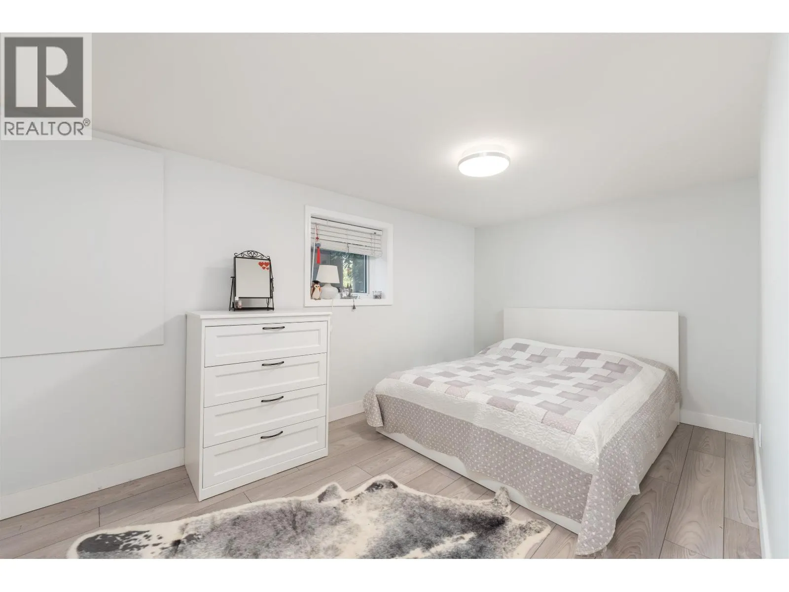 409 W 27TH STREET
